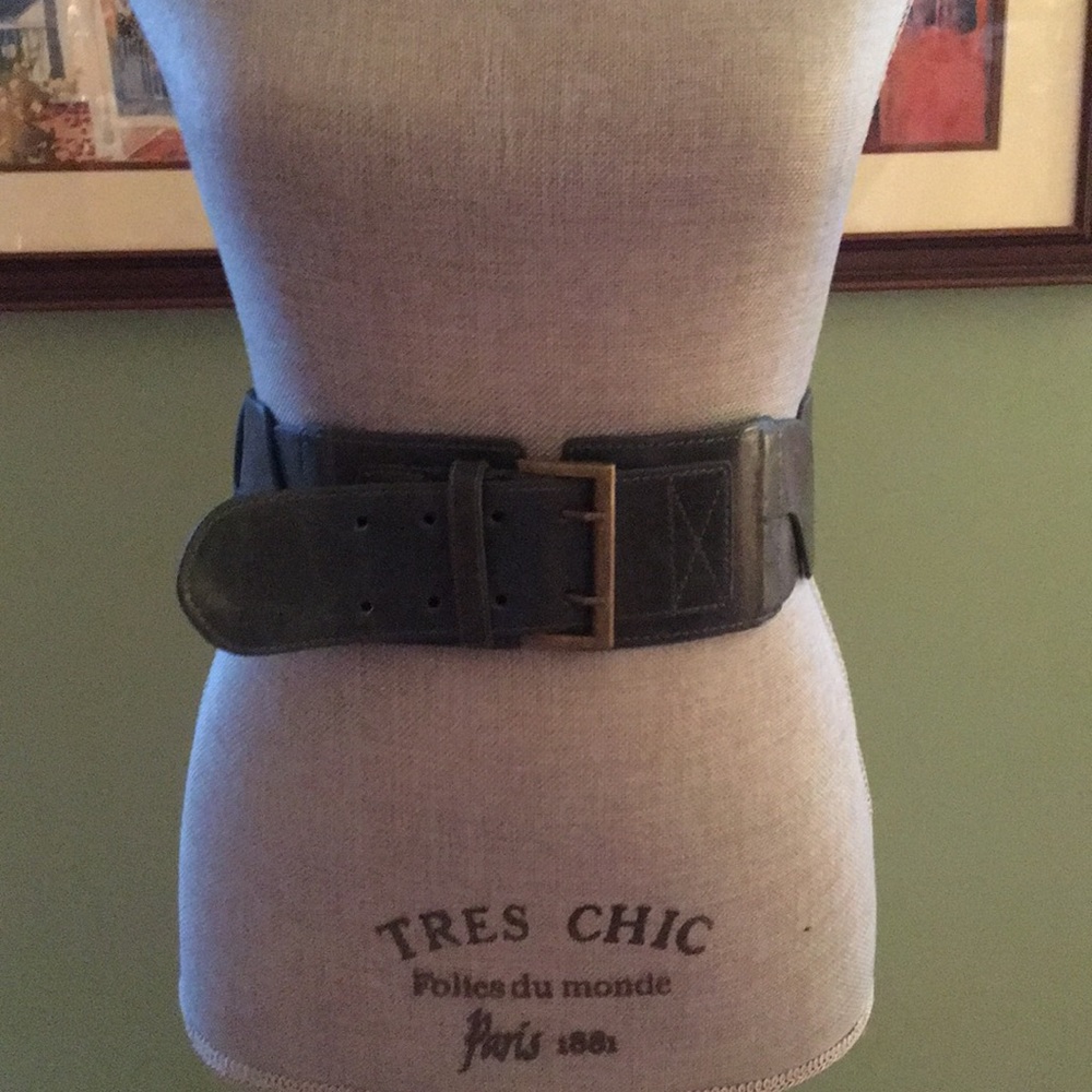 Elise M. grey small/medium leather belt